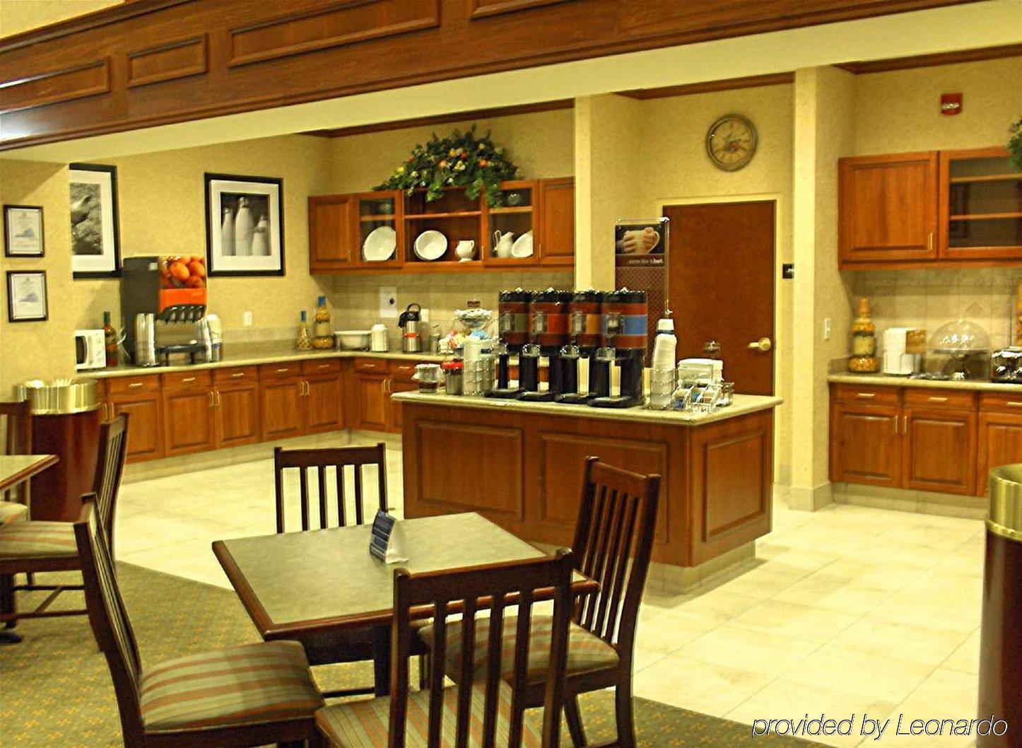 Hampton & Historic District Hotel 3*