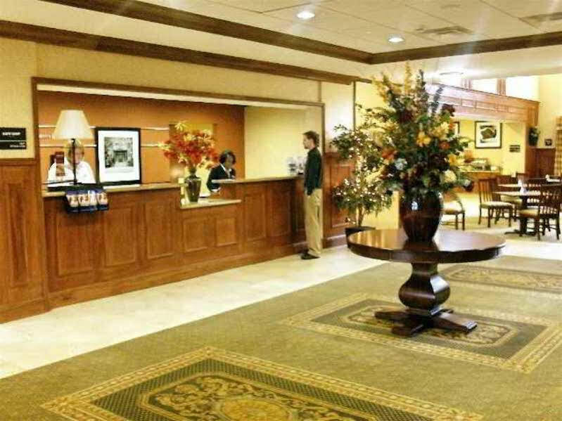 Hotel Hampton & Historic District
