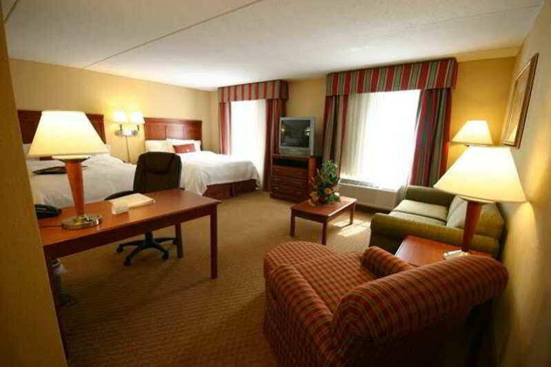 Hampton & Historic District Hotel 3*